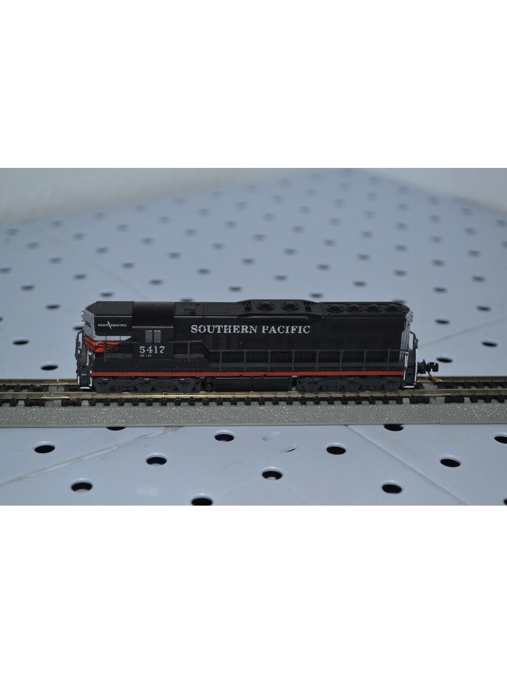 N Kato Atlas Southern Pacific 'Black Widow' SD9 #5417